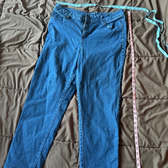 Basic Edition Women’s Jeans - Picture 1 of 1